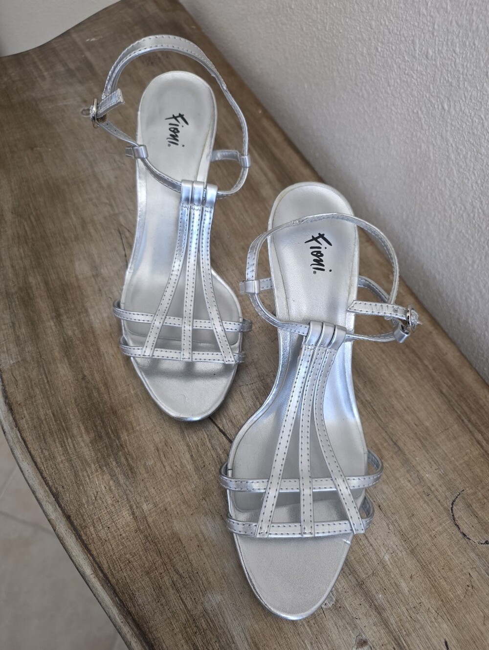 FIONI Clothing Silver Strappy Women's Dress Sandals Size 7.5